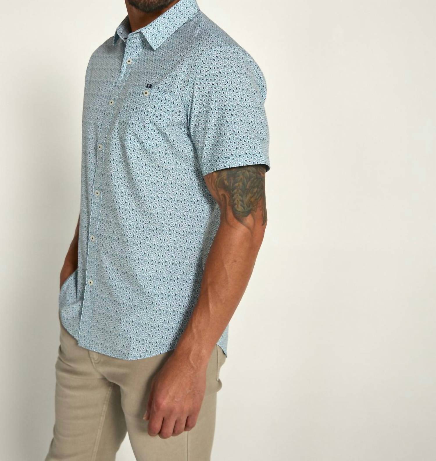 7Diamonds Leandro Short Sleeve Shirt Top in seafoam - men's t-shirt - detail view