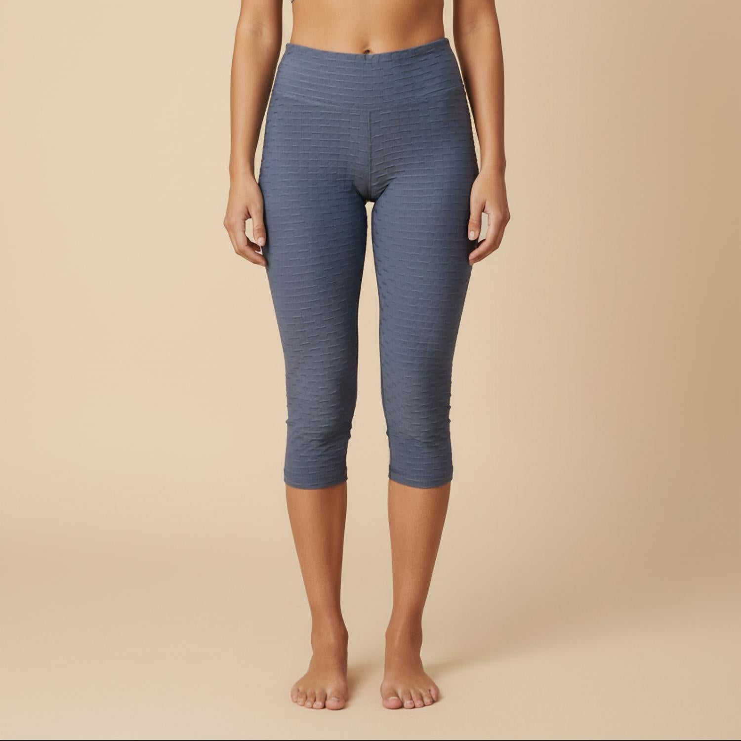 BBrazil Clothing Basket Weave Jacquard Capri Leggings in charcoal - women's pants