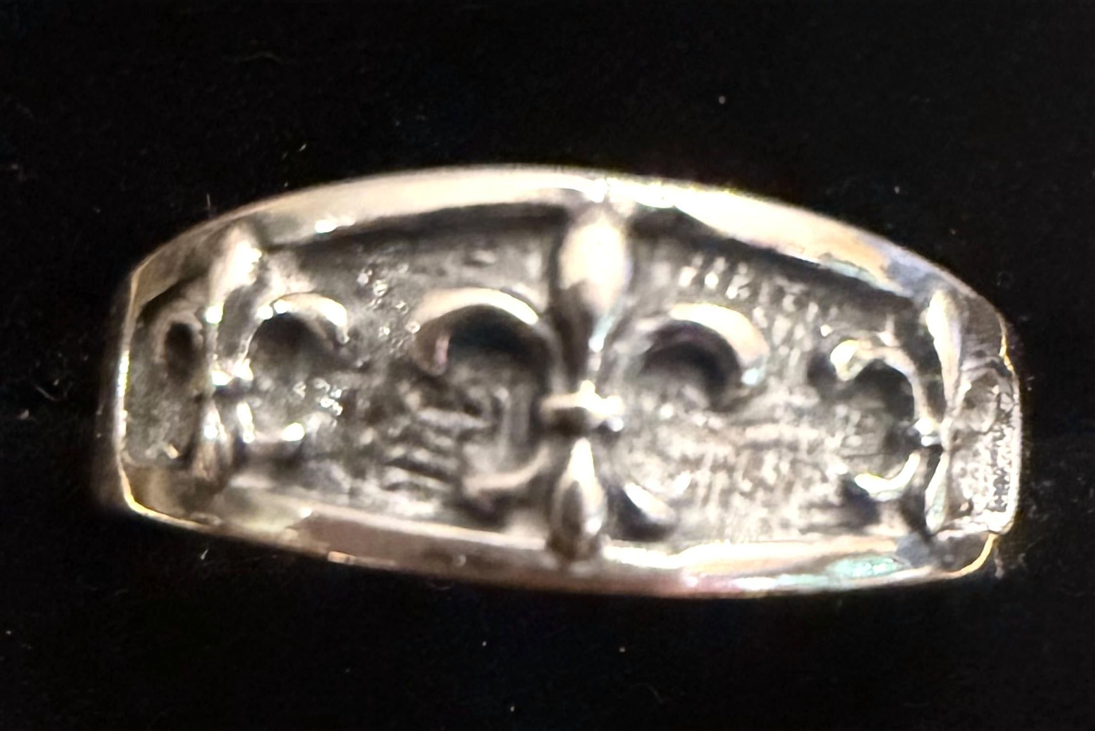 Madison - Women's 3 Fleur De Lis Band Sterling Ring