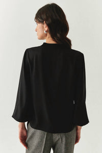 Exquise - Women's Joelle Long Sleeve High Neck Blouse