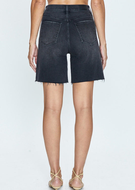 Pistola - Kaylee Short