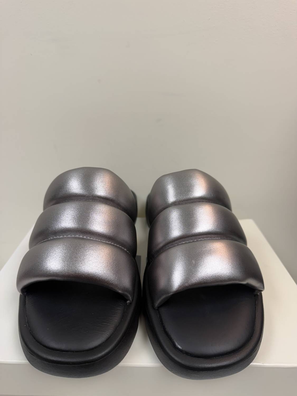 Cougar - Women's Leather Water-repellent Sandal