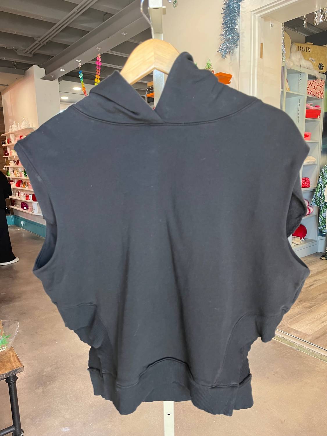 Astrid - Woman's Knit Sleeveless Hoodie