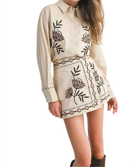 Mable - Dahlia Embroidered Top