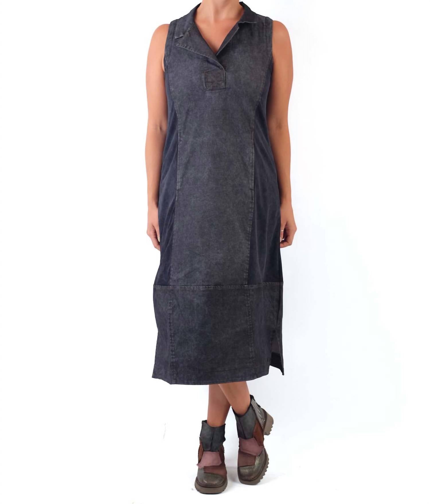 Luukaa - Sleeveless Collared Dress