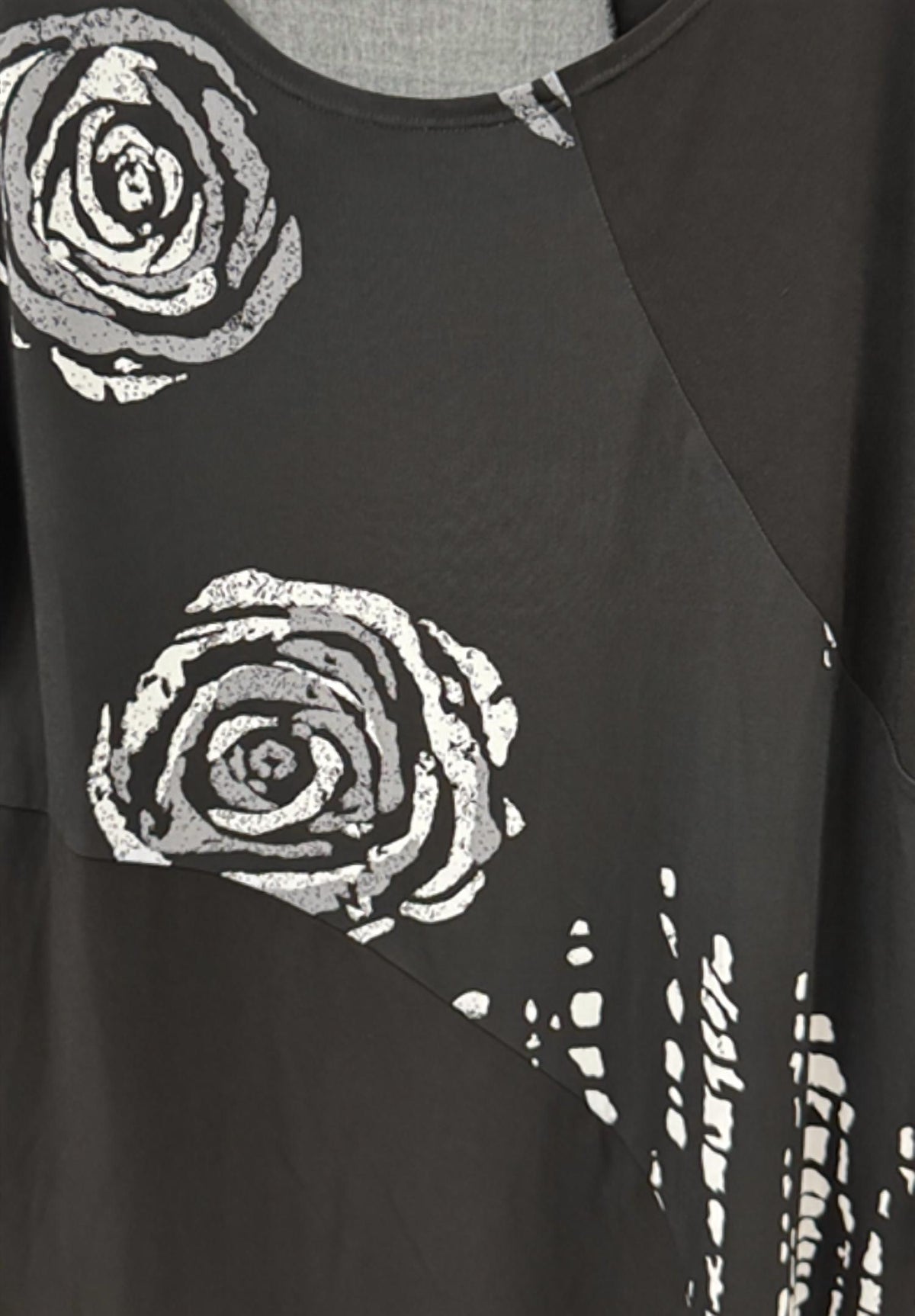 Clara Sun Woo - Women's Rose Print 3/4 Sleeve Tunic