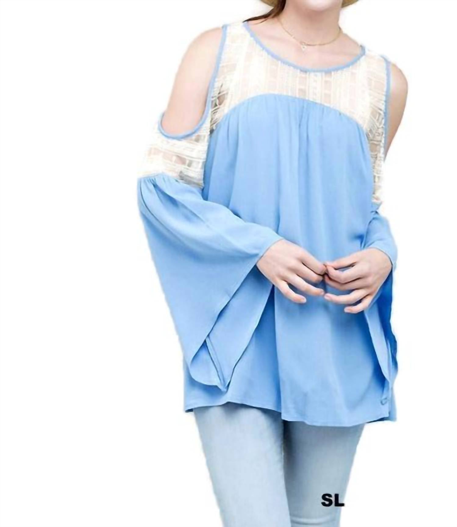 Kori - Lace Keyhole Sleeve Top