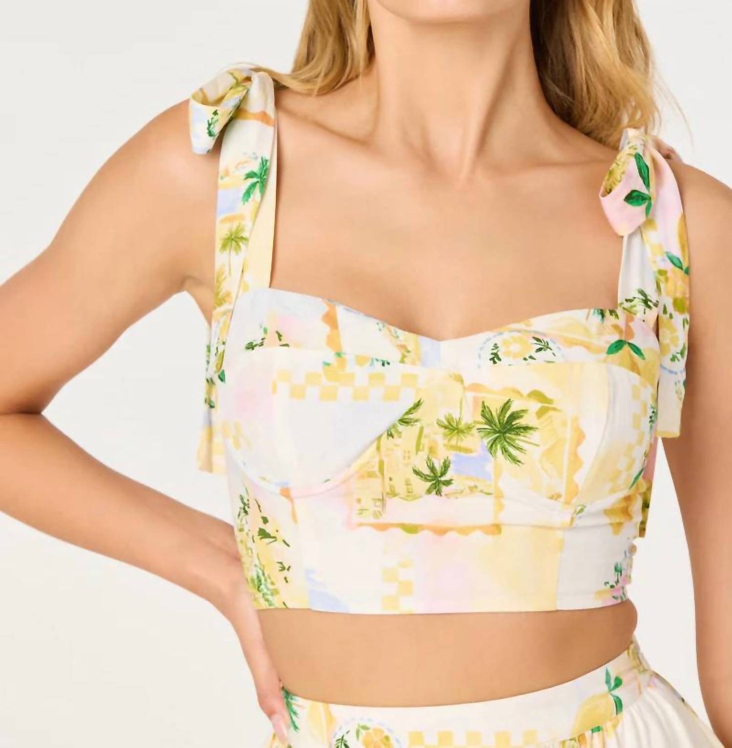 Astr - Kaleigh Sleeveless Top
