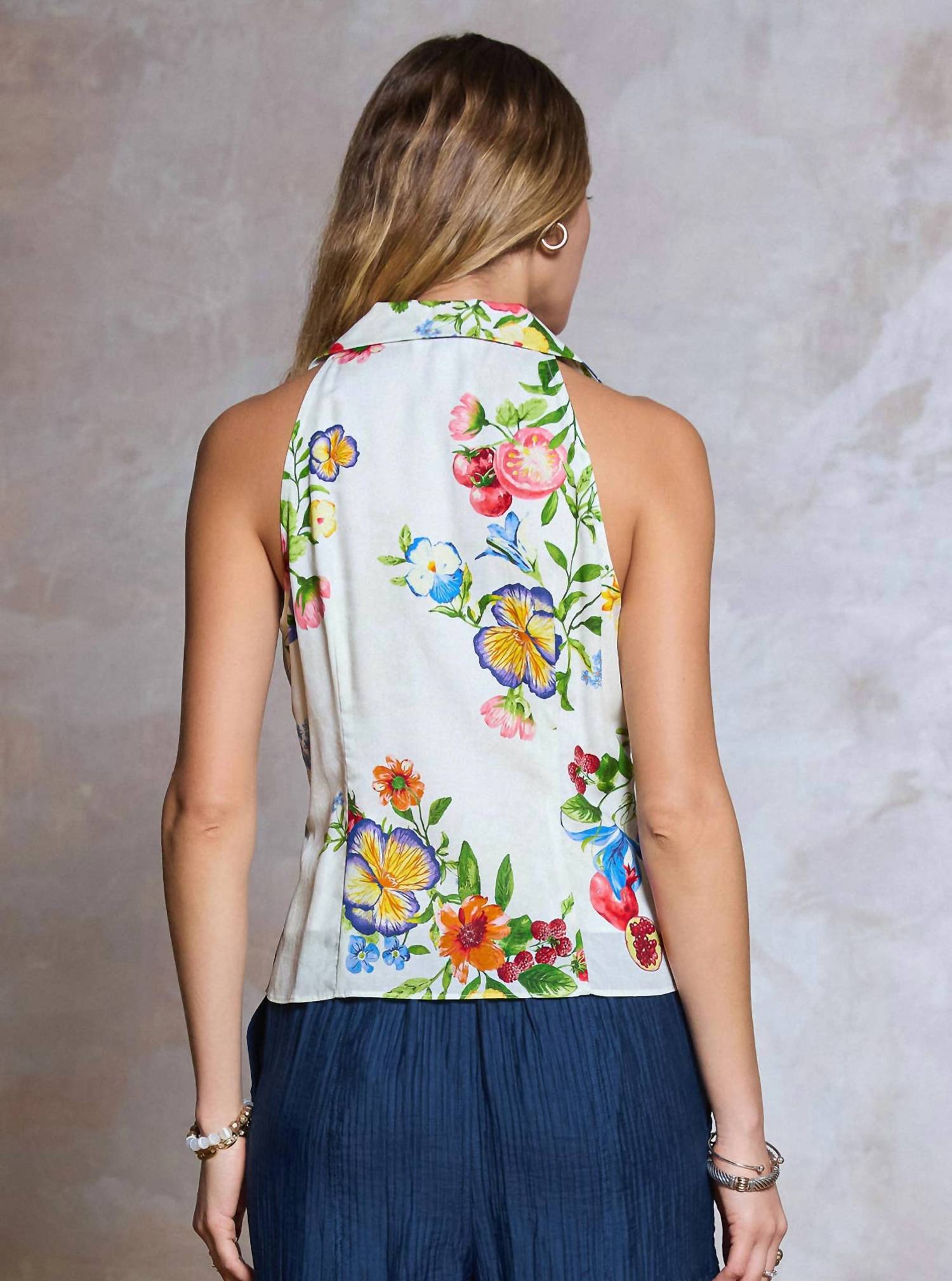 Current Air - Floral Printed Halter-neck Sleeveless Blouse