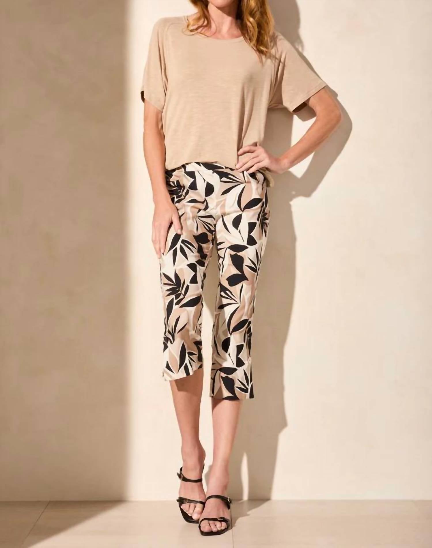 Tribal - Printed Bengaline Pull-On Elastic Waist Capri Pant