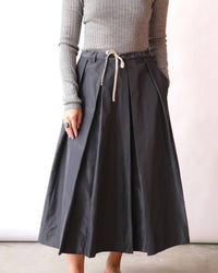 Tela Charlotte Taffeta Skirt in graphite - women's skirt