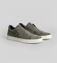 Robert Barakett - Men's Catro Suede Sneaker