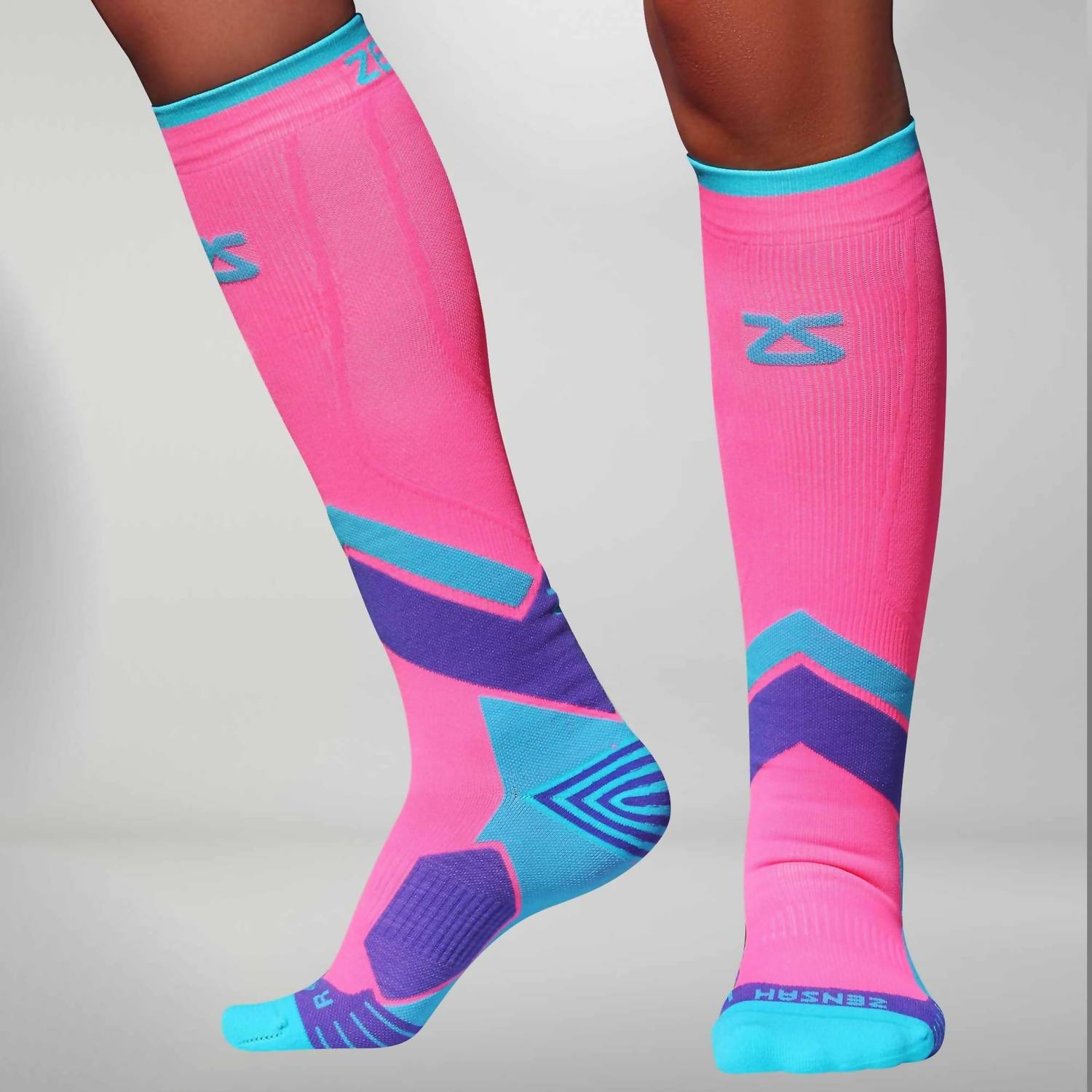 Zensah - Unisex Tech and Compression Light Cushion Socks