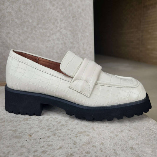 Banded Lugg Loafer