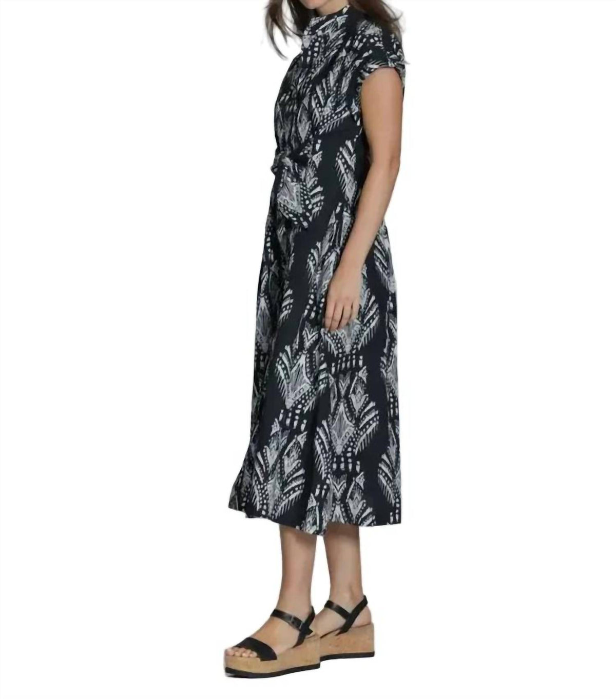 Apny - Tie Front Midi Dress