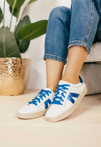 Corkys Footwear - Women's Friend Zone Sneaker