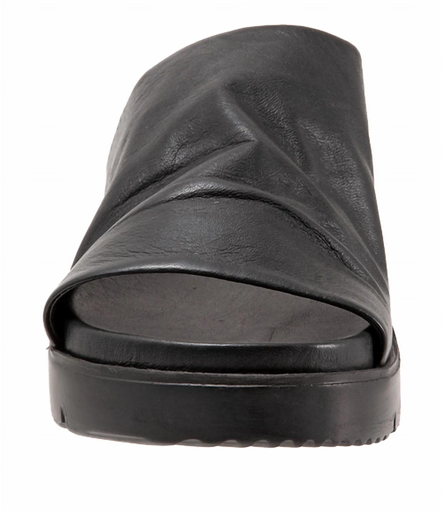 bueno Women's Splash Sandals in black - women's sandal - detail view