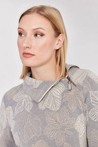 Dolcezza - Leaf Print Long Sleeve Knit Pullover
