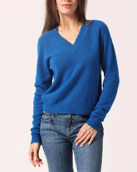 Minnie Rose - Cashmere Frayed Edge Cropped V Neck Top