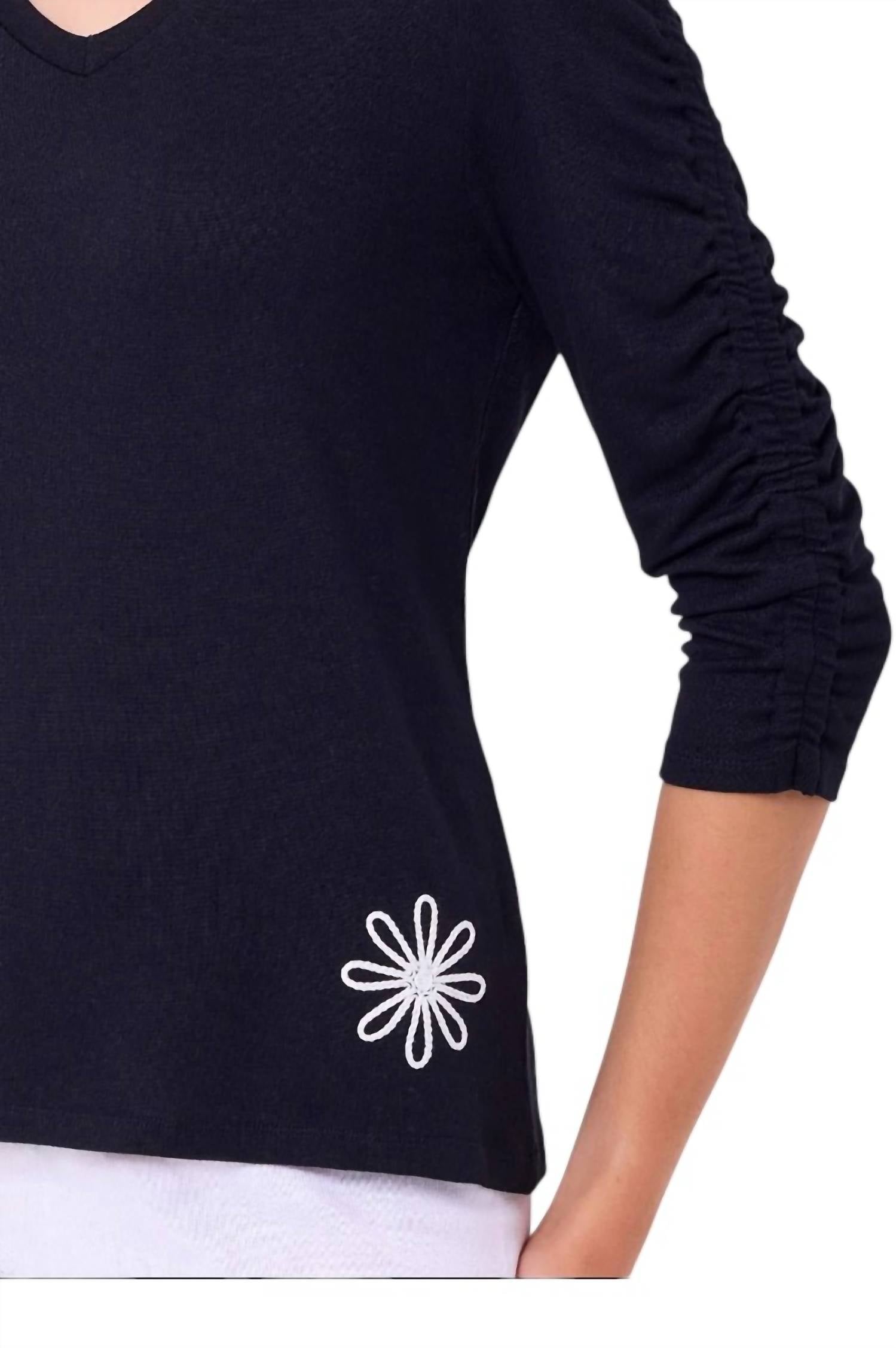 French Kyss - V-neck Top With Flower