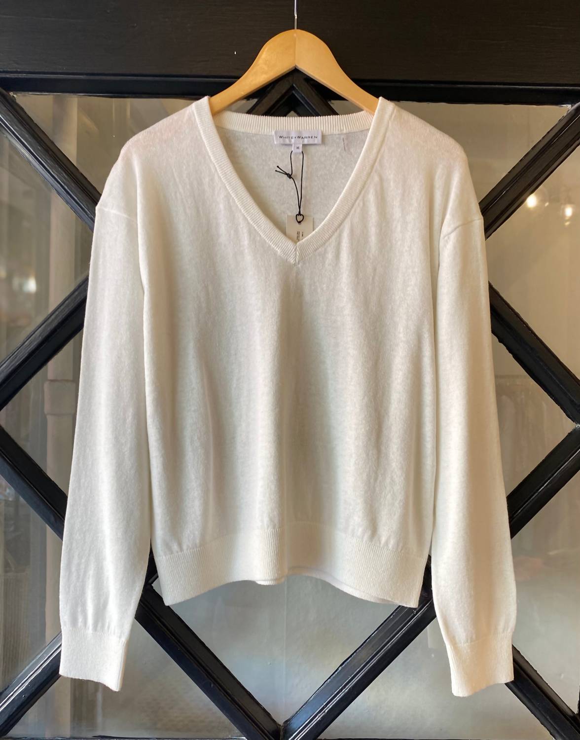 White + Warren - Organic Cotton Blend Rib Trim V-neck