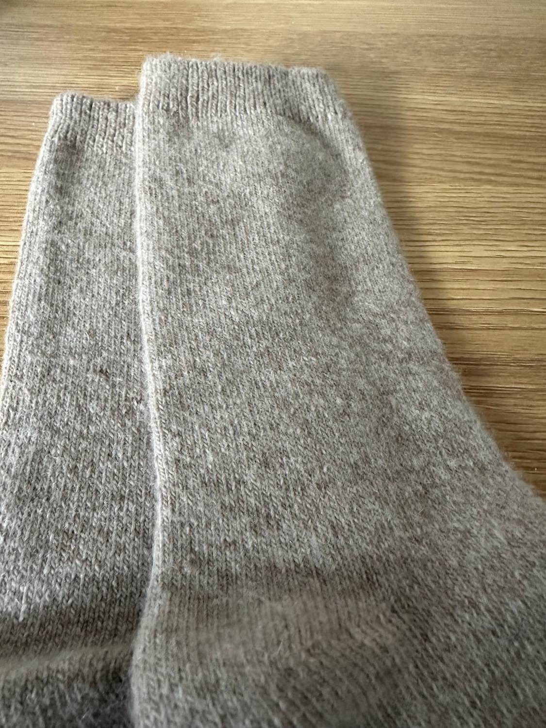 Elmntl - The Everyday Cashmere Socks