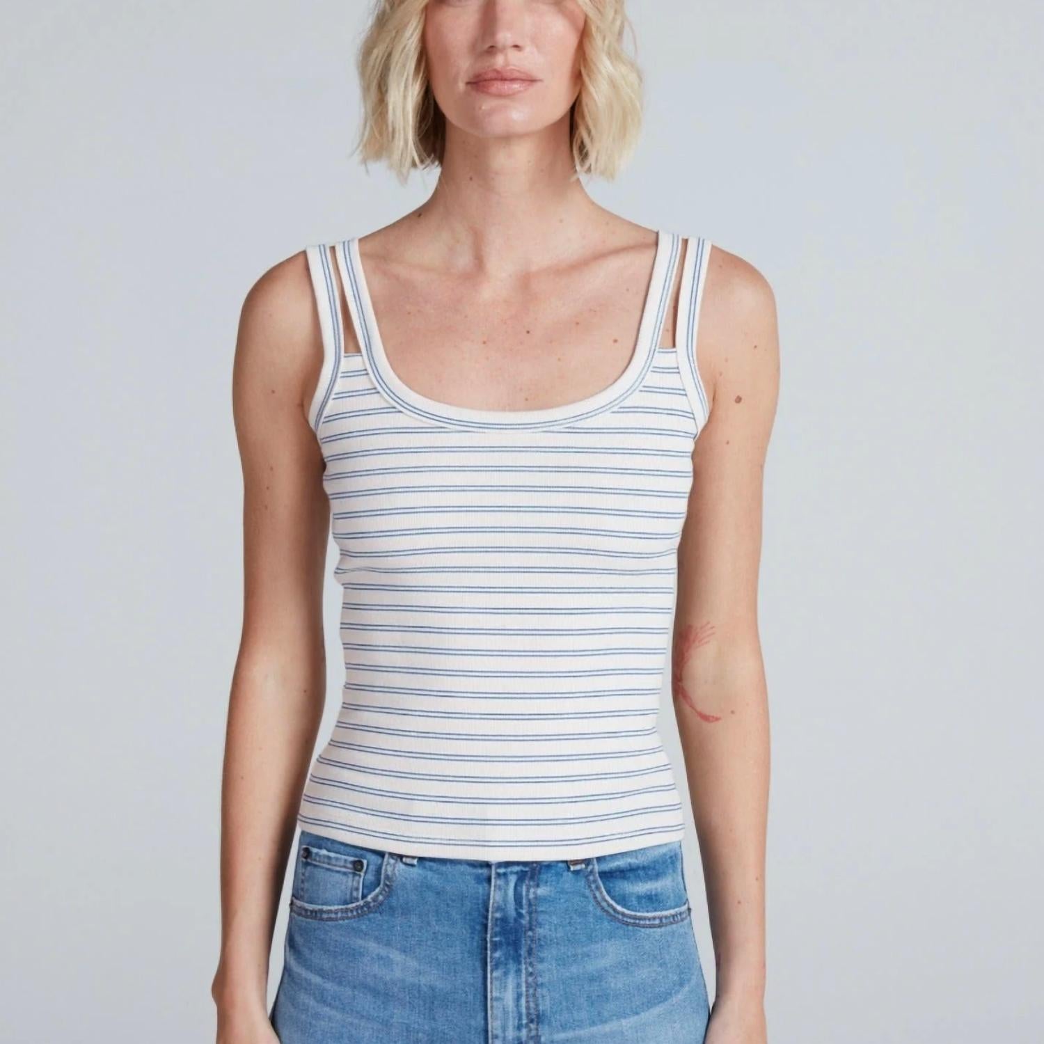 Askk Ny - Sleeveless Scoop Neckline Tank