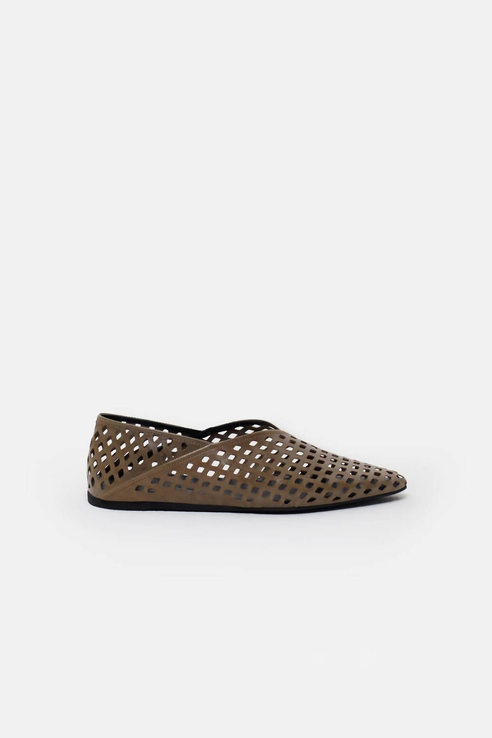 Closed - Women's Ballerina Shoe