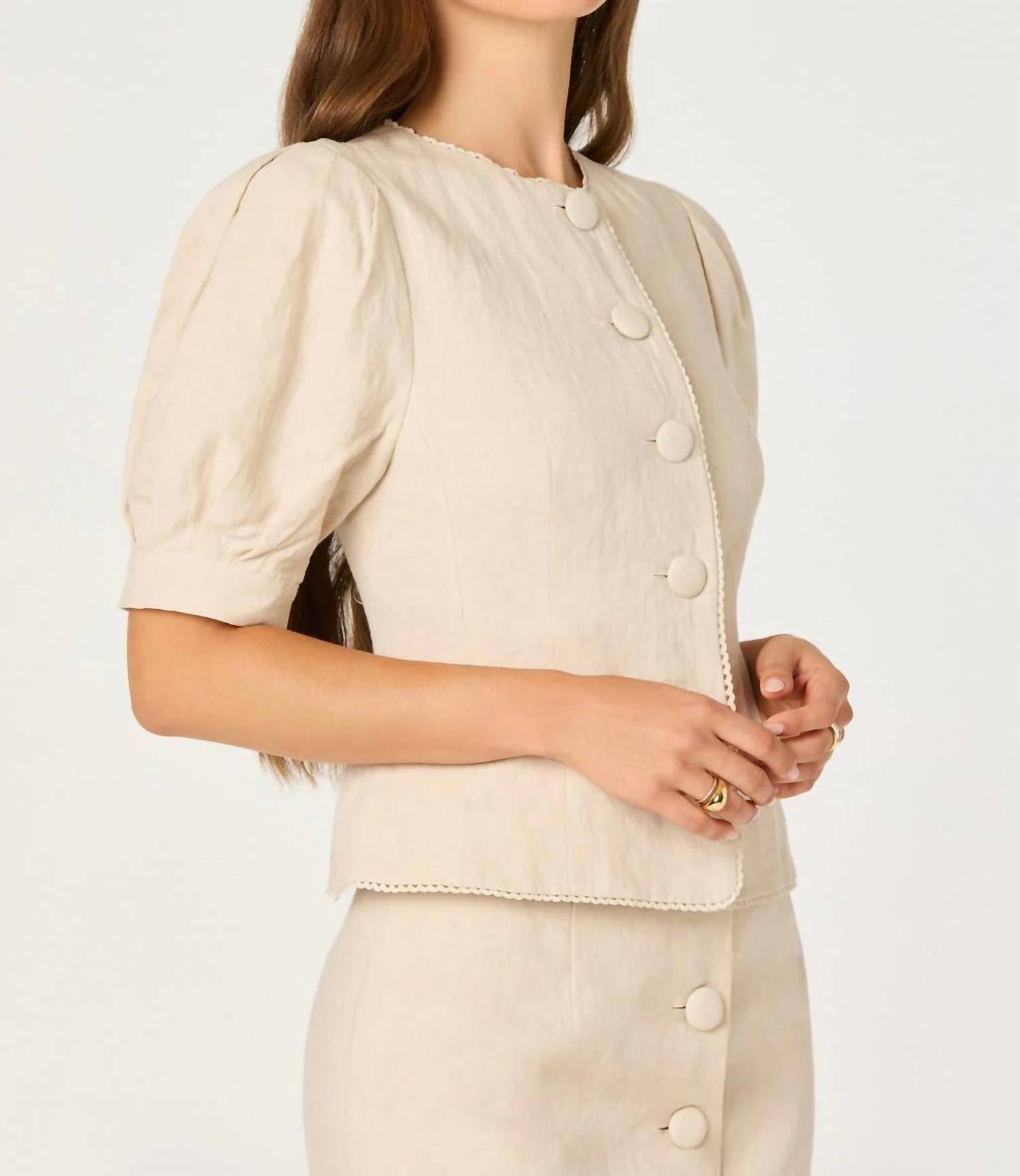 Astr - Cailey Linen Puff Sleeve Button-front Top