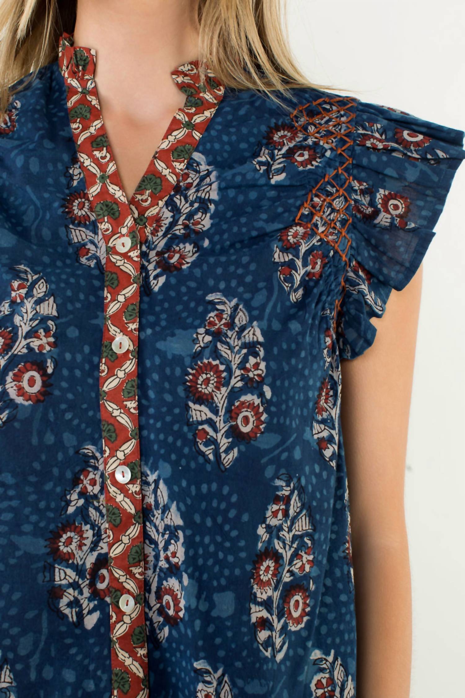 Thml - Flutter Sleeve Floral Print V-Neck Top