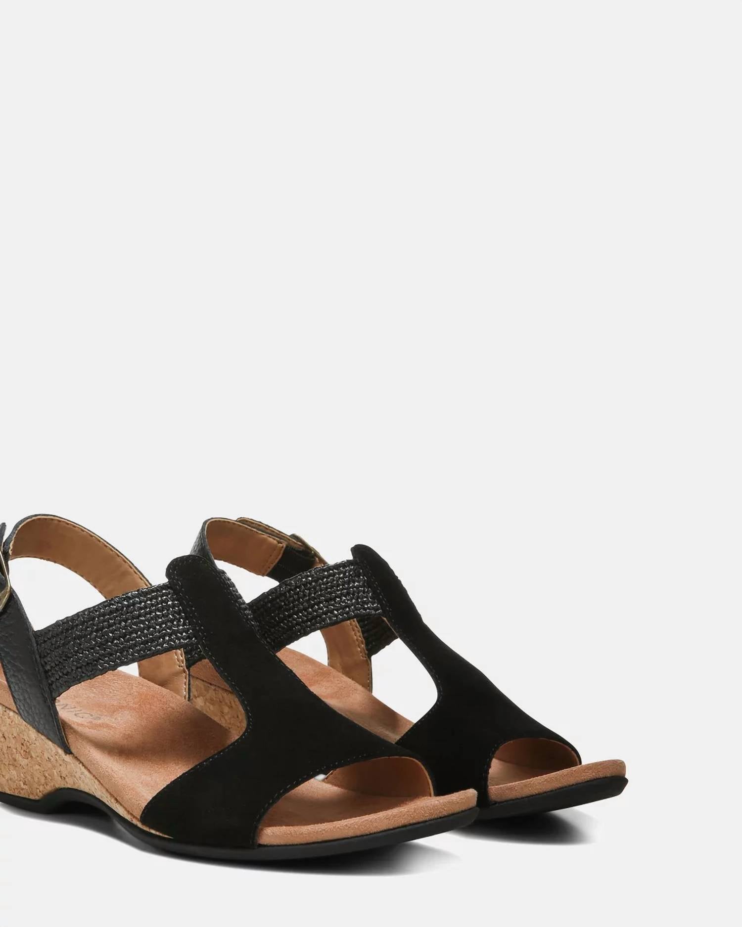 VIONIC Women's Kaytie Sandal in black - women's sandal - detail view