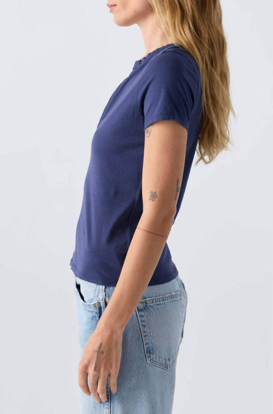 Amo - Women's Delightful Tee