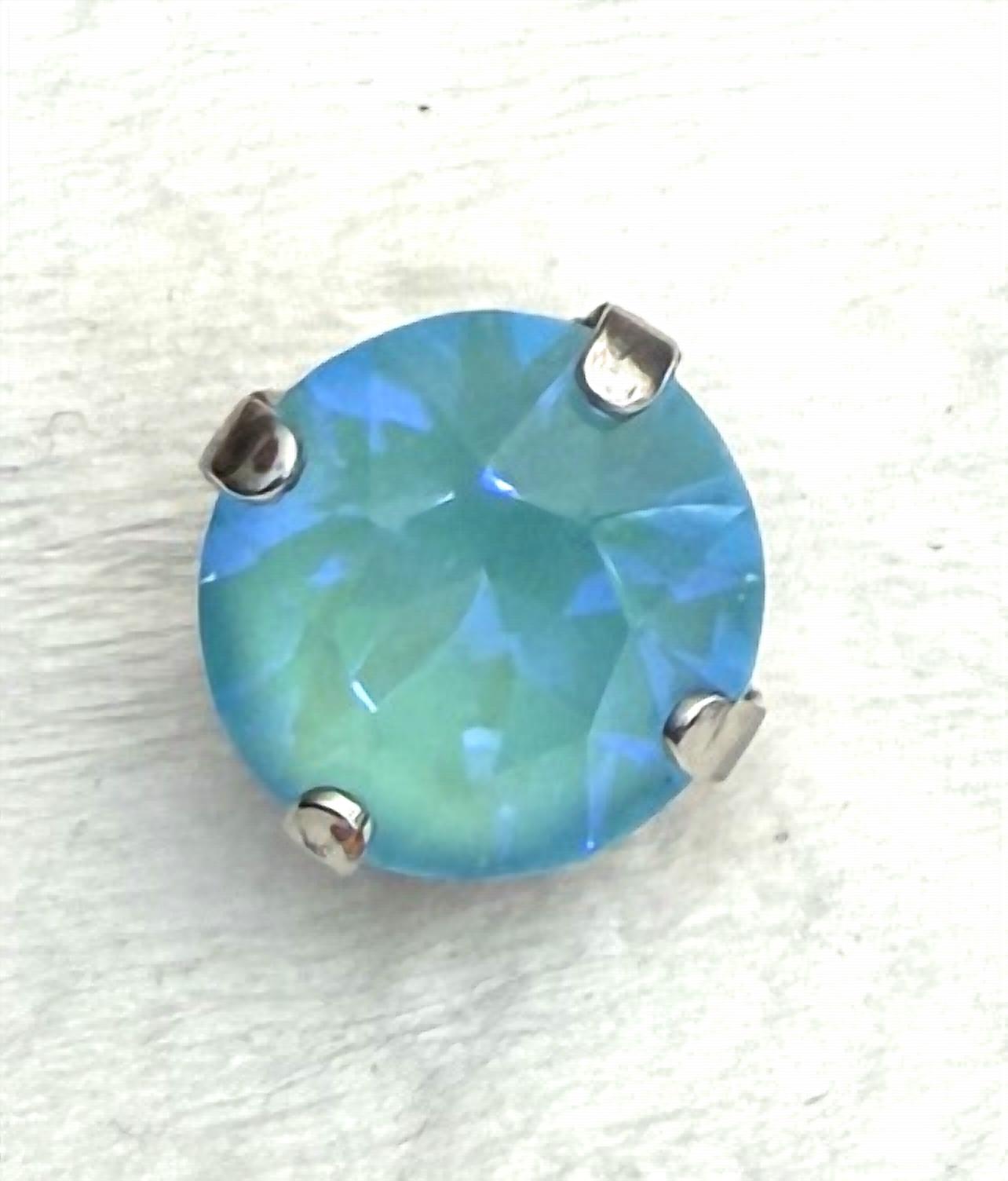 Mariana - Women's Studs Earrings