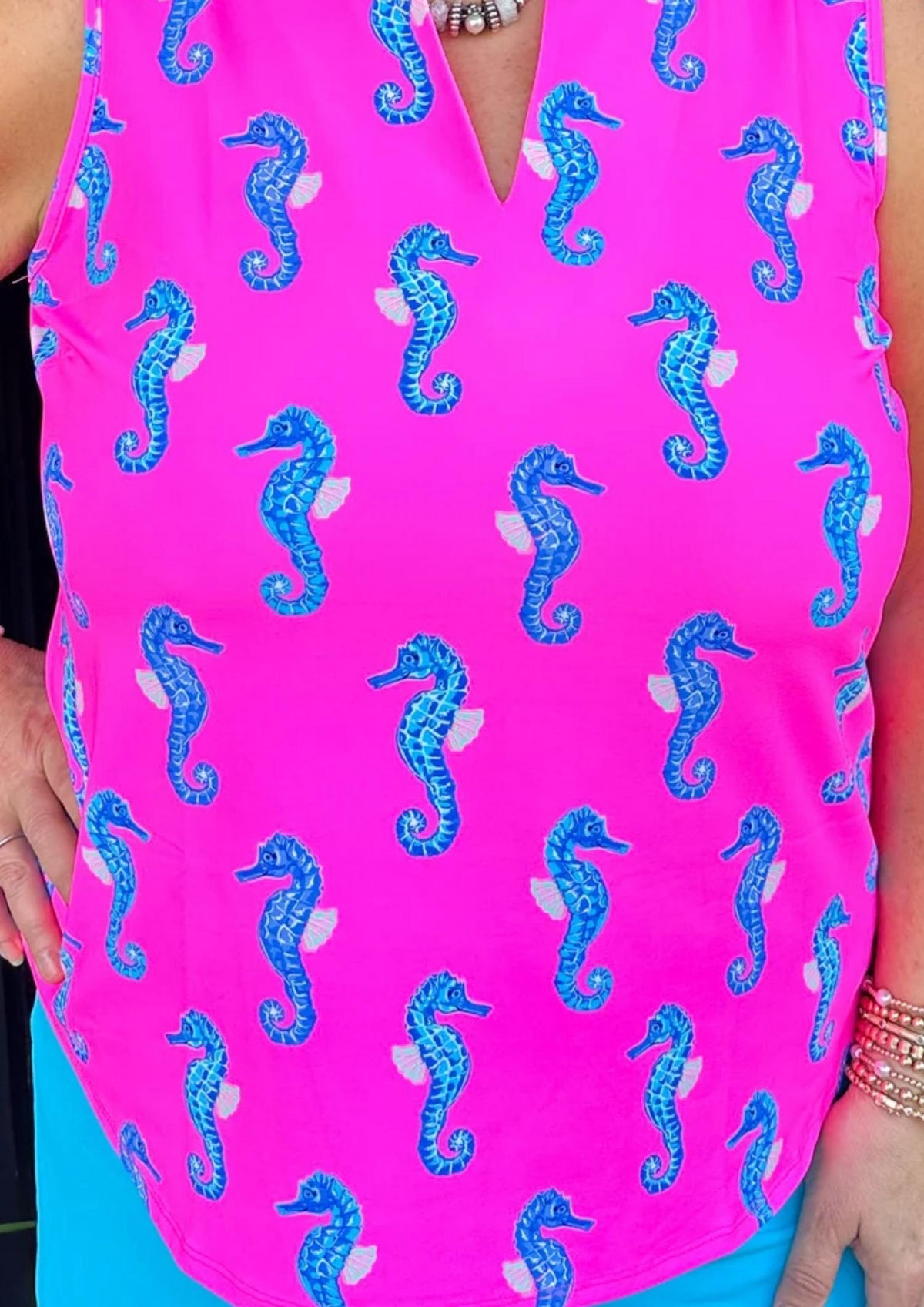 Lulu-B - Keyhole Tank Top