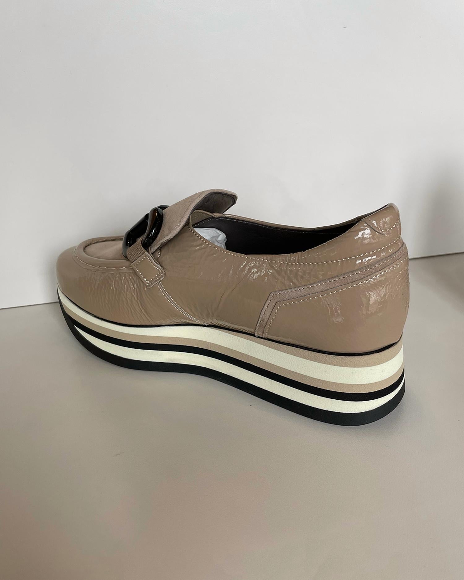 Softwaves - Women's Alina Patent Slip-on Platform Sneaker