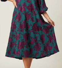 Umgee - Midnight And Velvet Collared Midi Dress