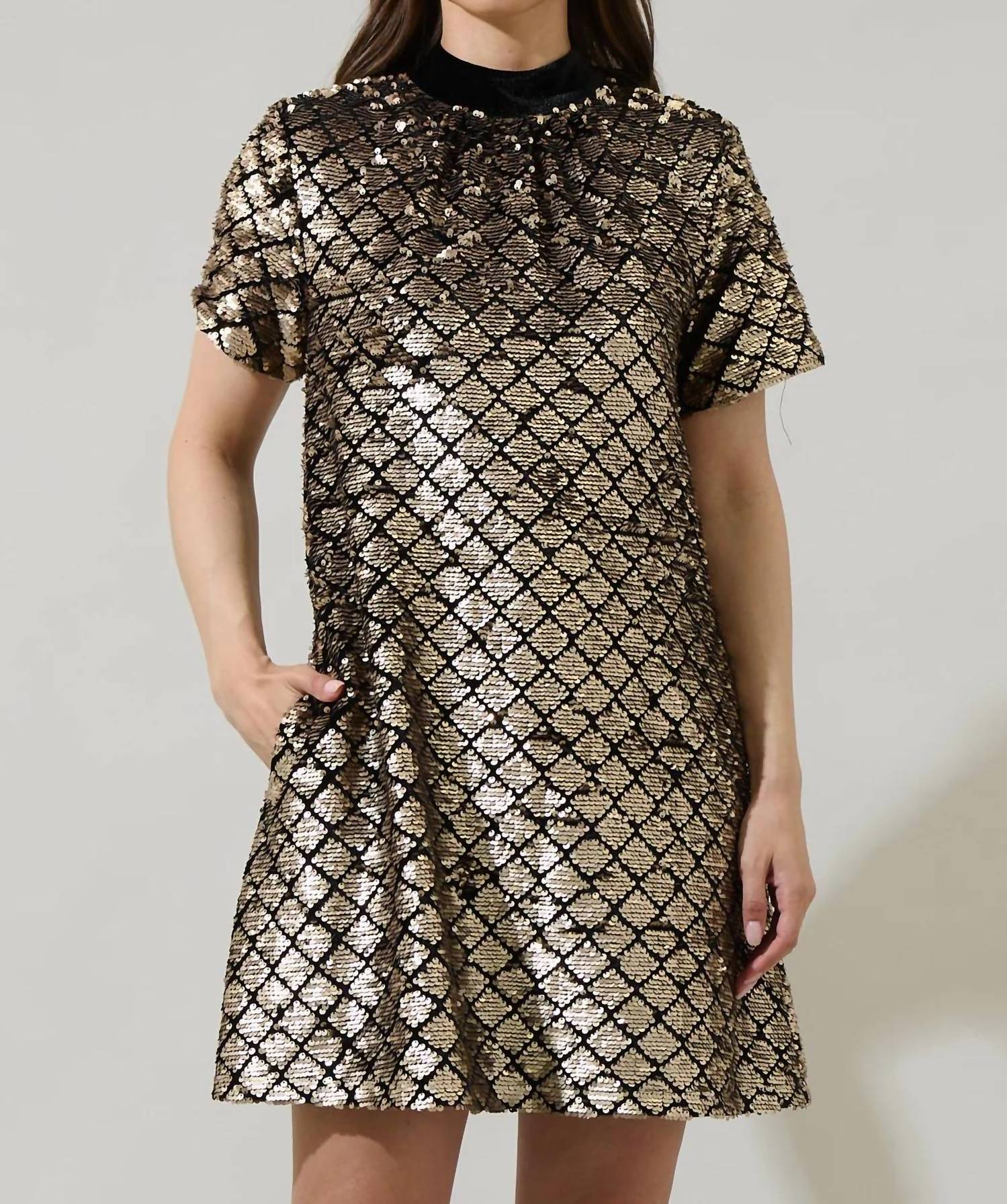 Sugarlips - Leslie Sequin Nova Back Bow Tie Mini Dress