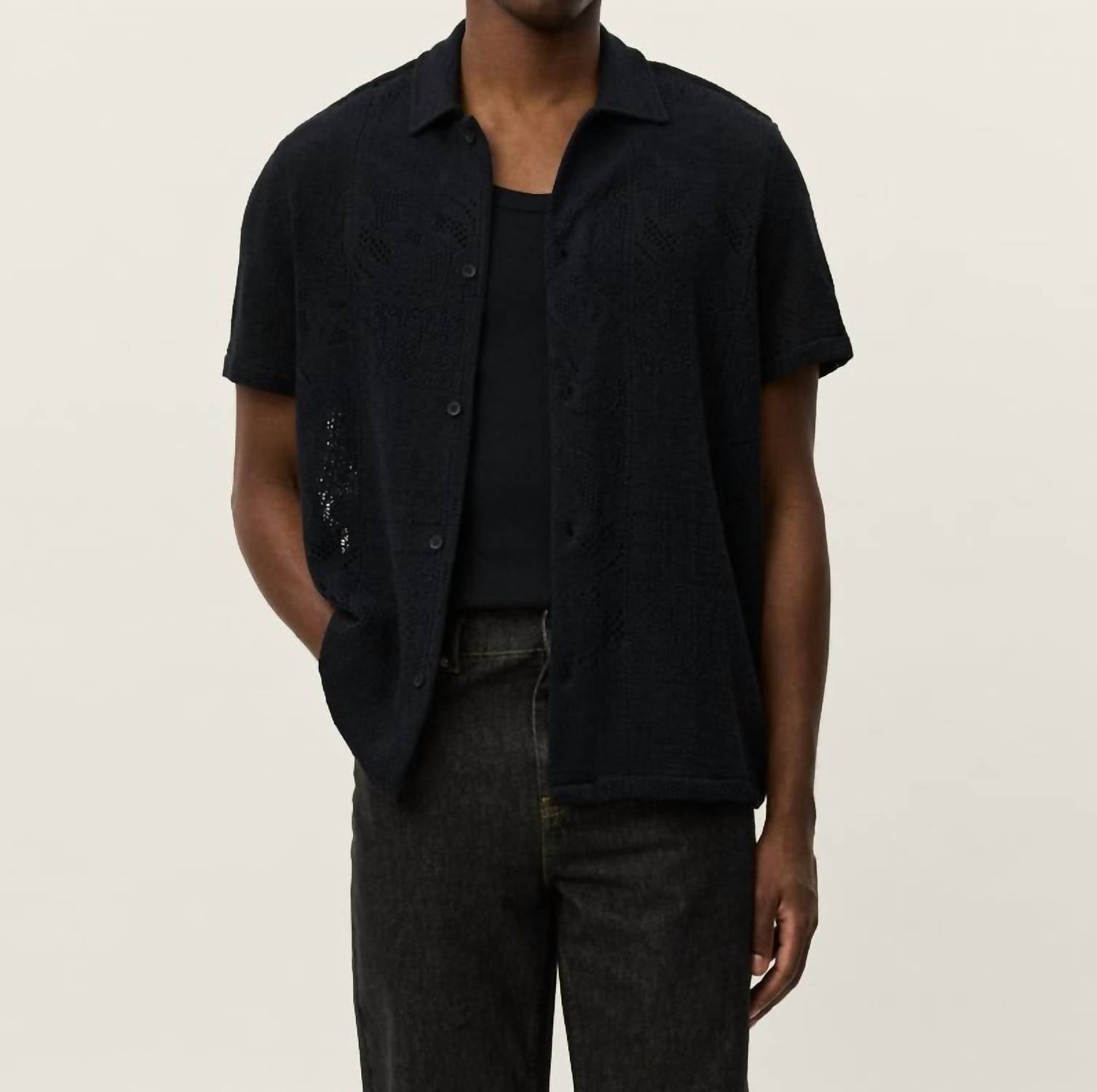 Les Deux Hector Lace Short Sleeve Shirt in black - men's shirt