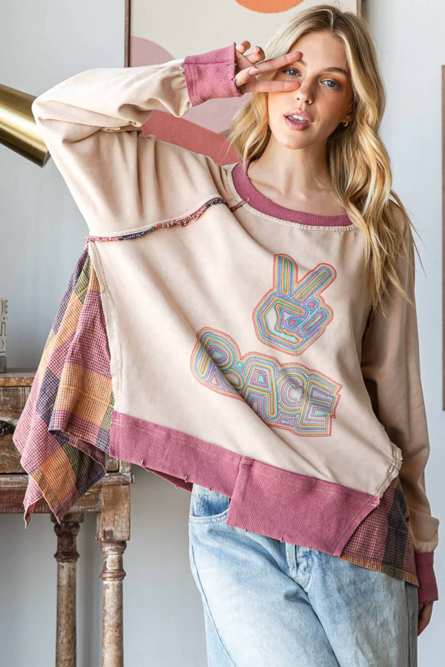 Oli & Hali - Peace Sweatshirt with Flannel Trim