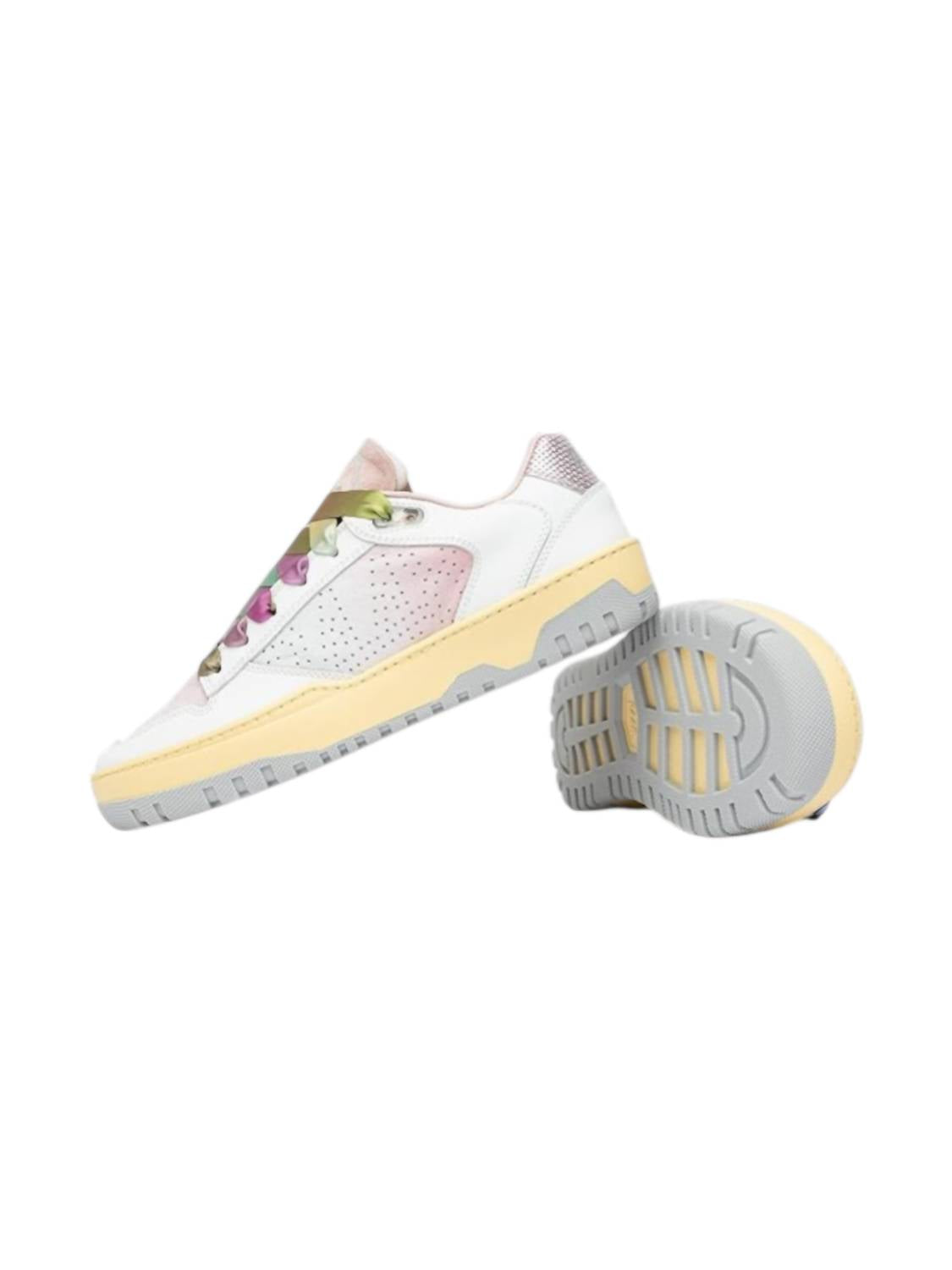 P448 - Women's Mason Sneakers
