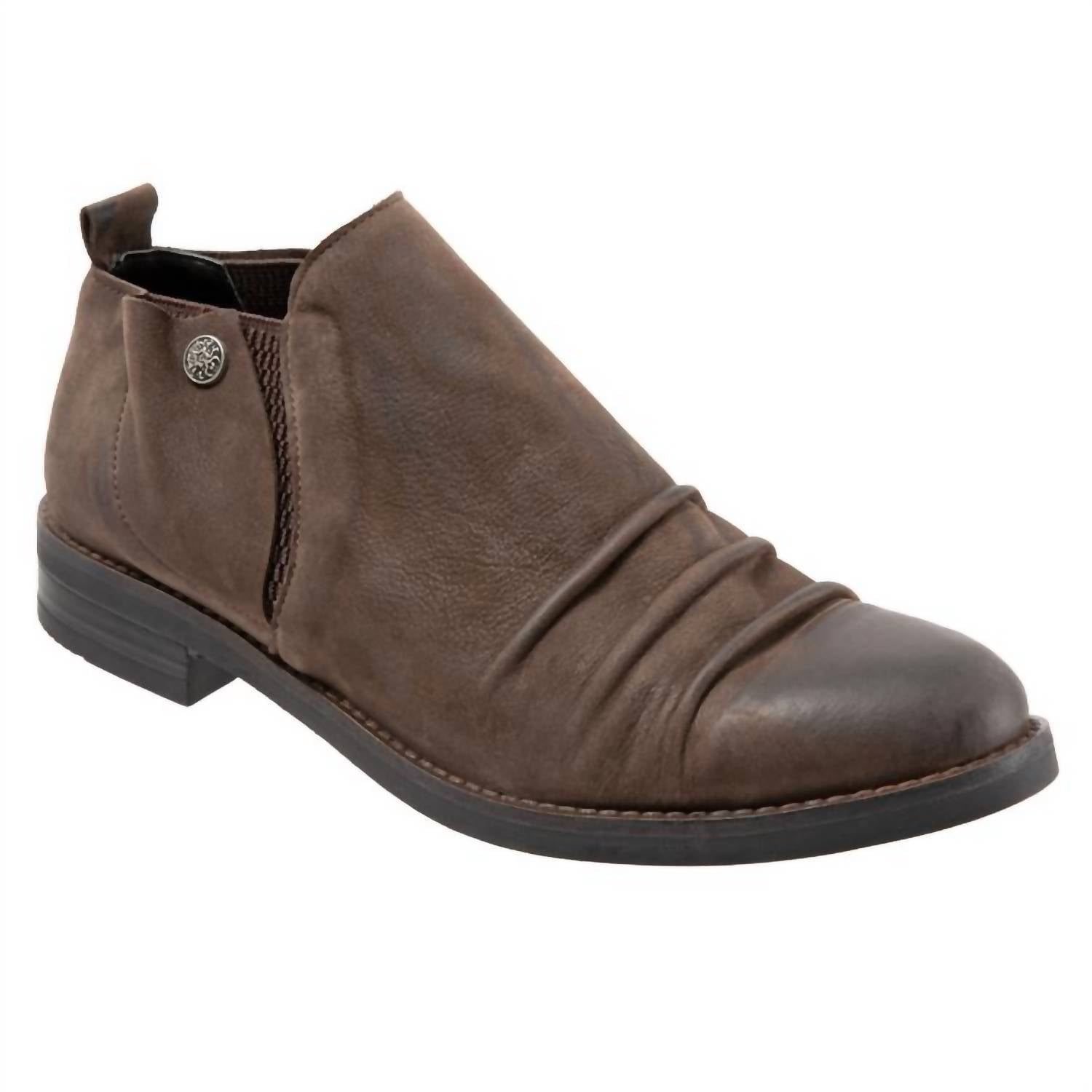 bueno Women's Pina Ruched Toe Shoes in brown eagle nubuck - women's flats