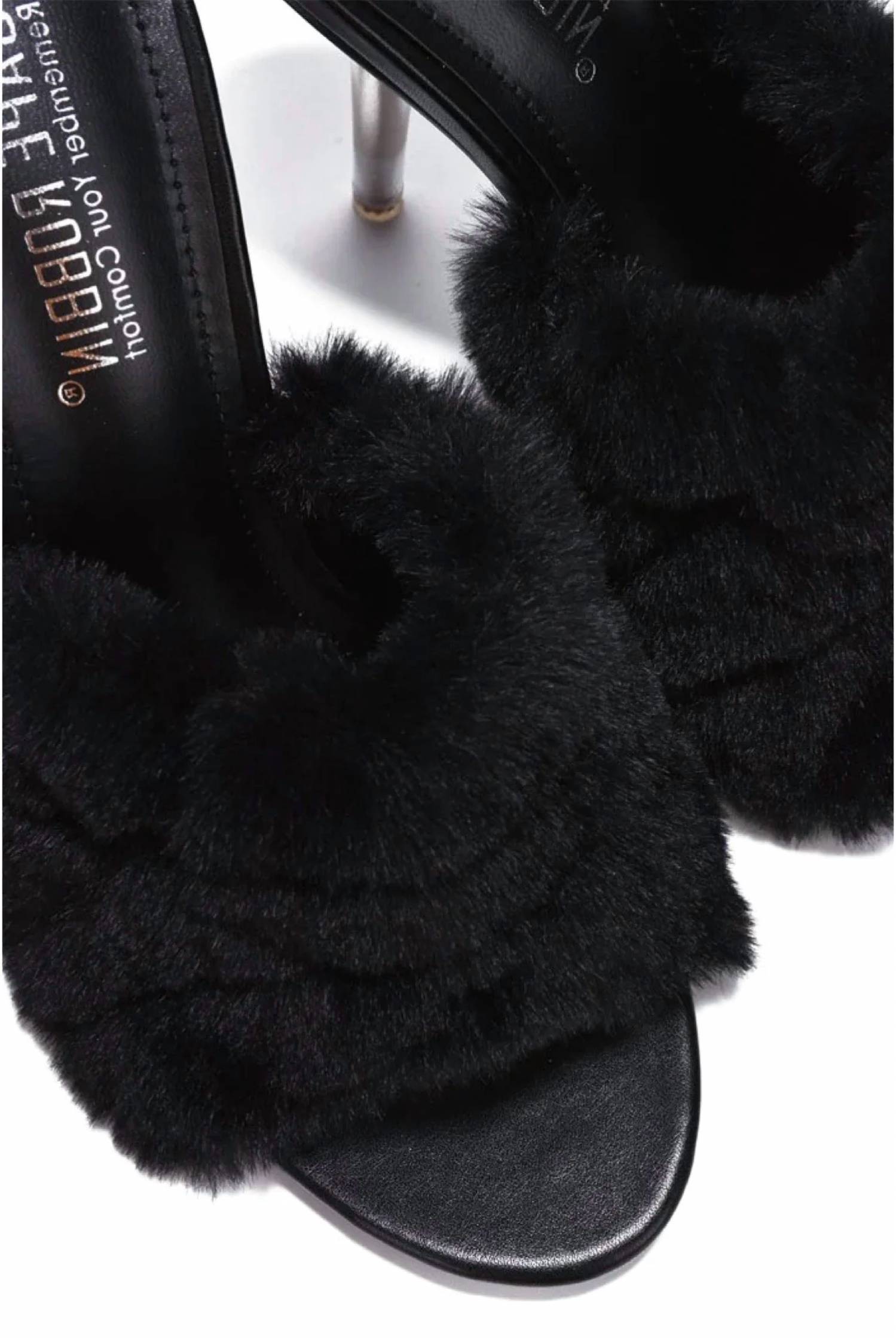Cape Robbin - Women's Obrey Fur Clear High Heels