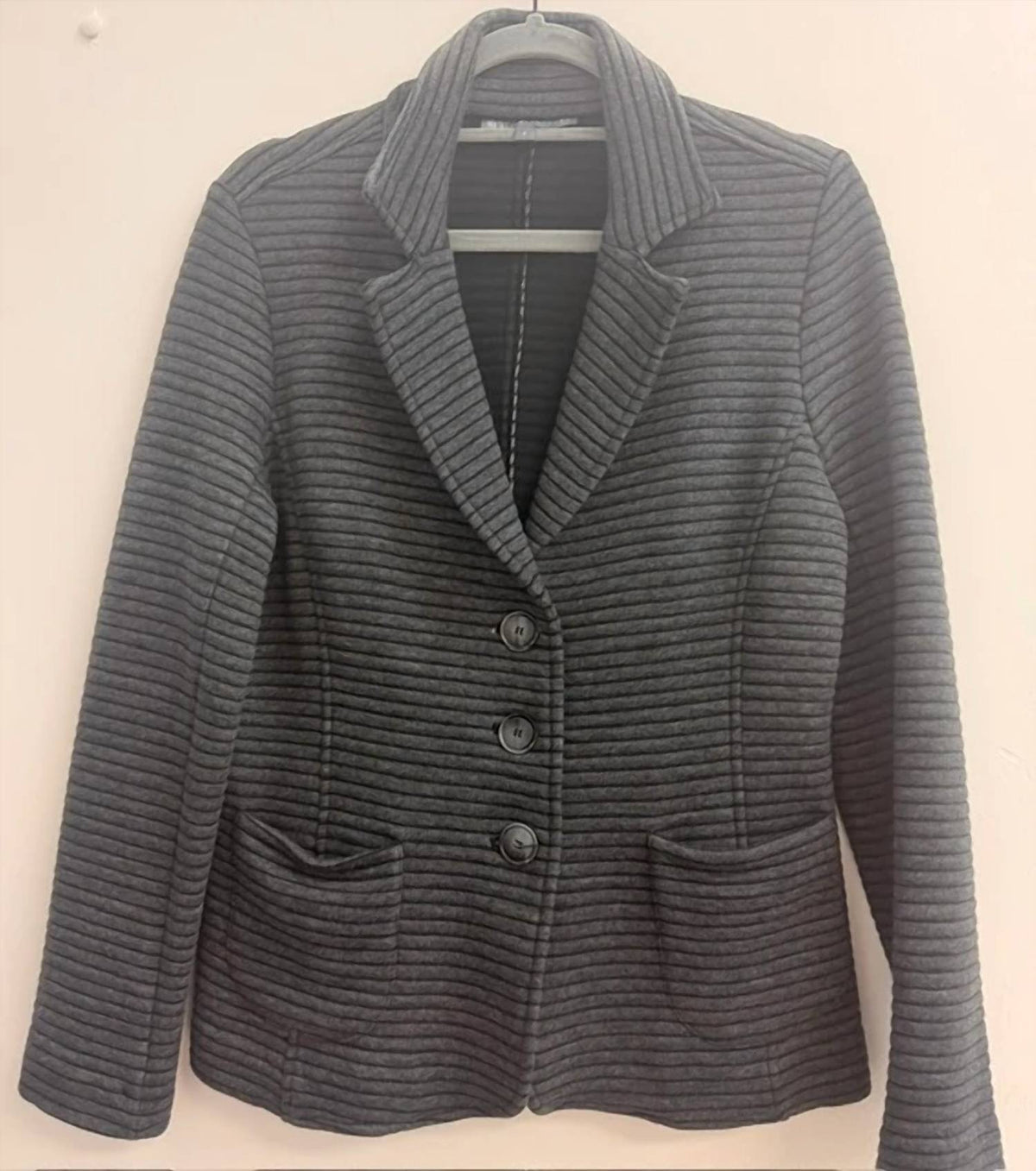 Elliott Lauren - Women's Ribbed Knit 3 Button Pockets Jacket