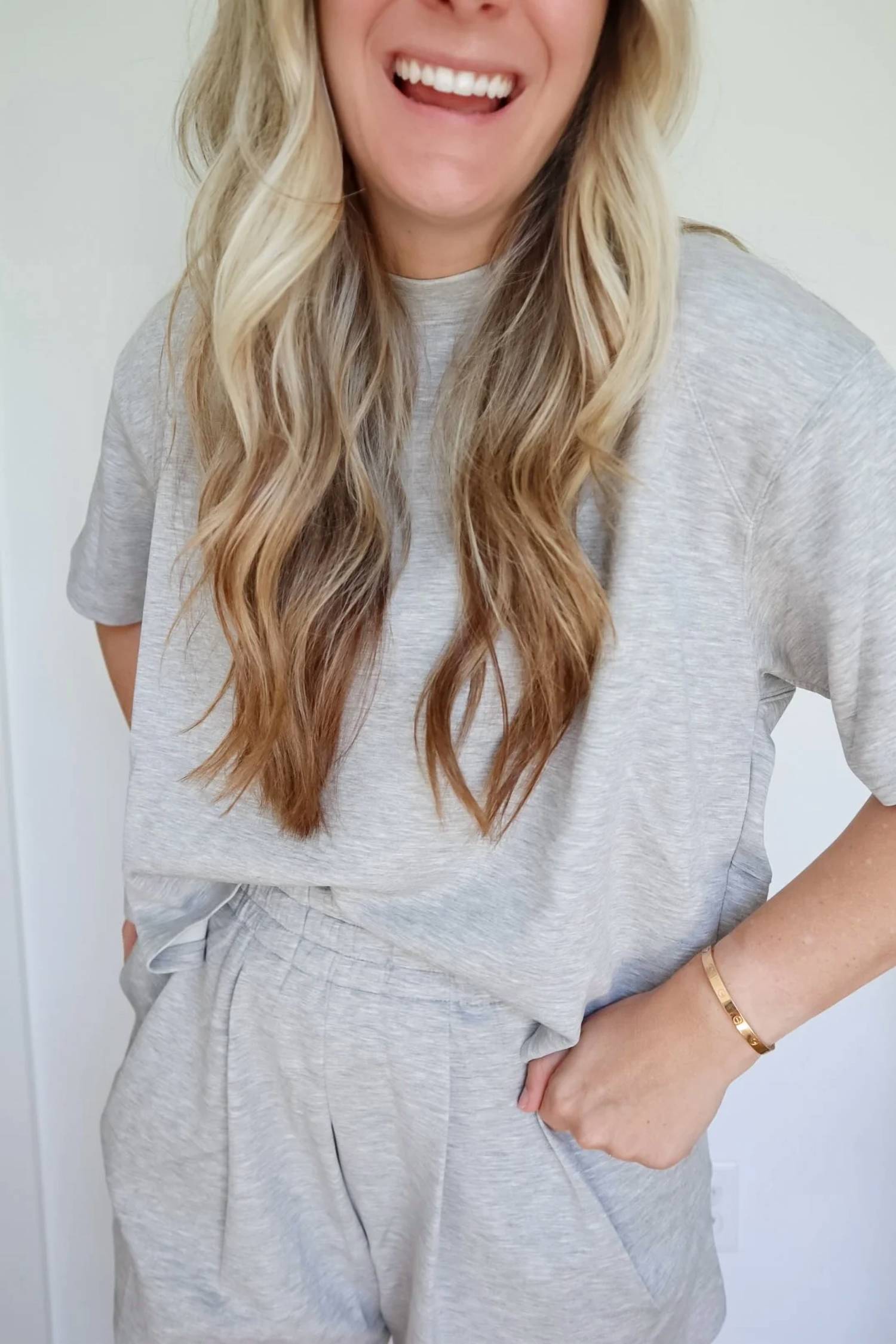 The Greii - Kristen Pleated Back Tee & Skort-style Shorts Set