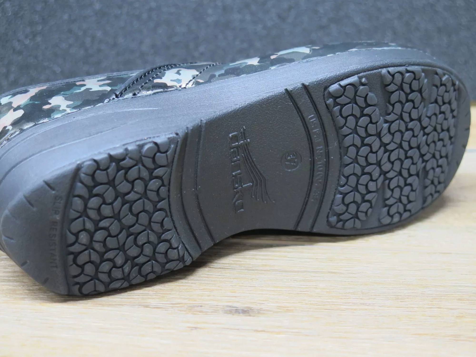 Dansko - Women's Xp 2.0 Patent Professional Clog