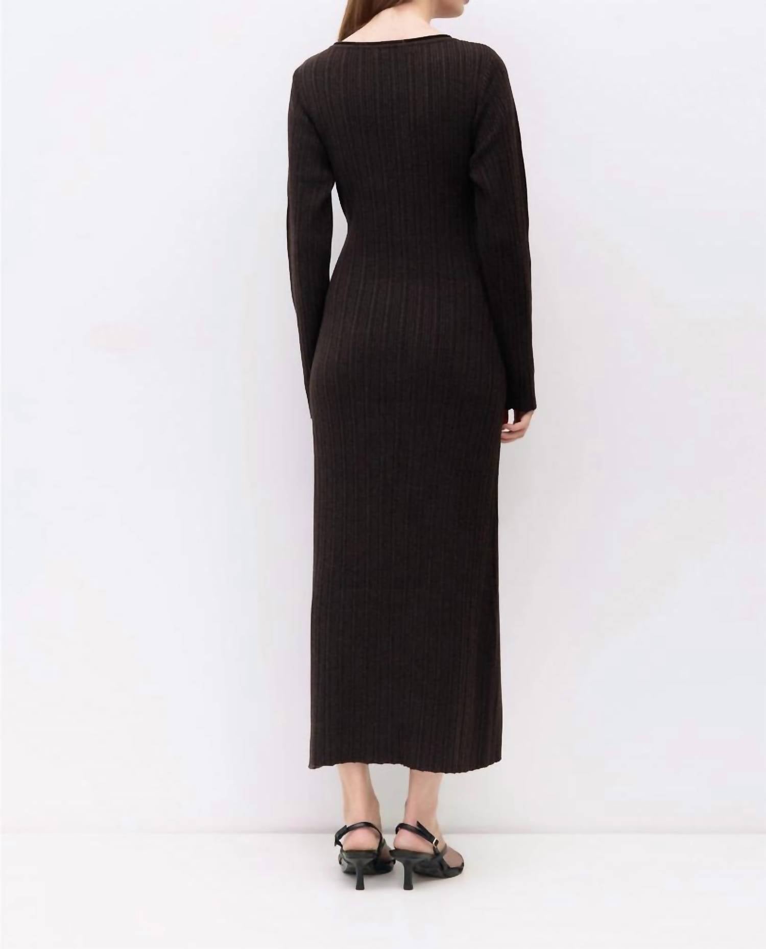 Mod Ref - Terra Ribbed Knit Long Sleeve Maxi Dress