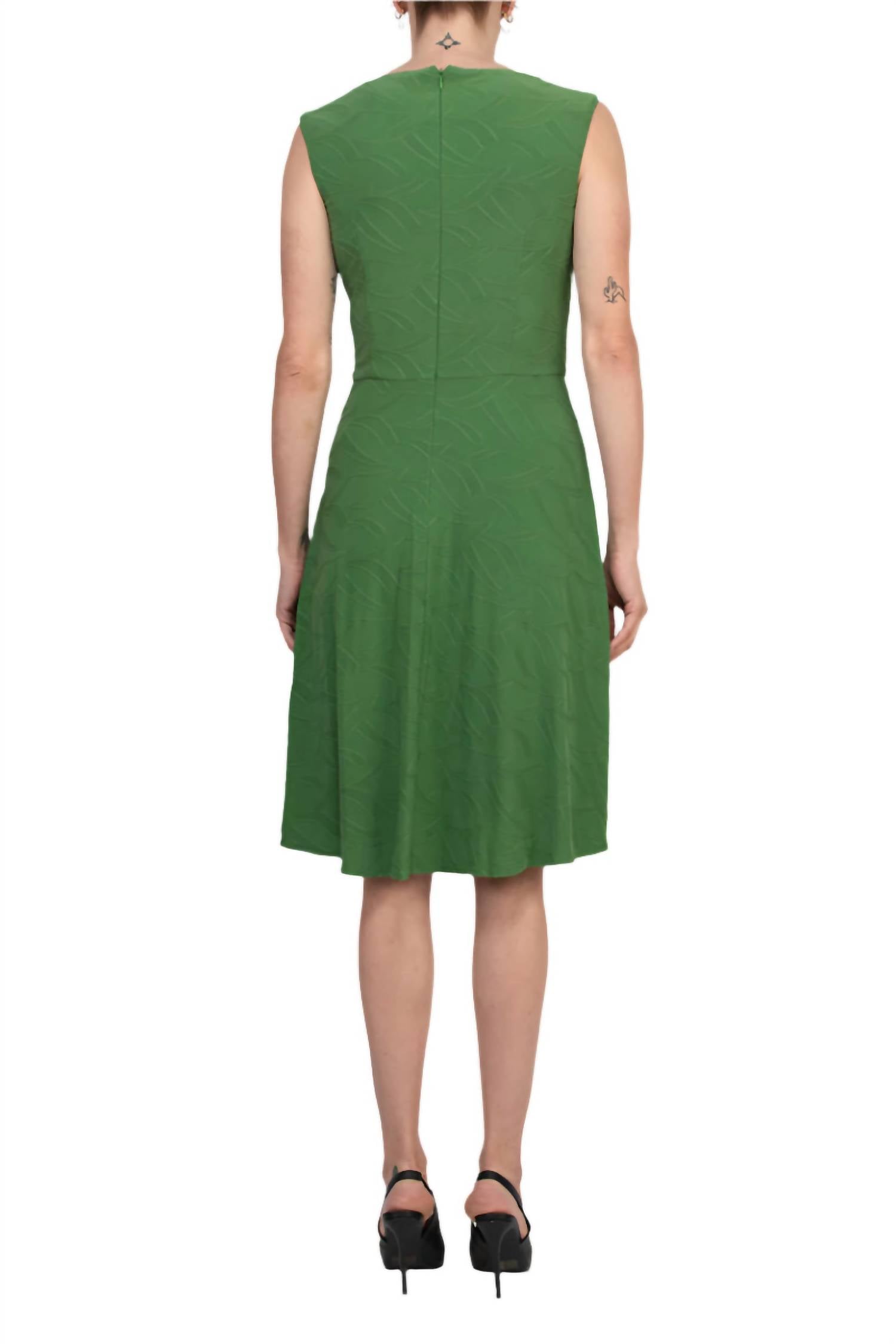 London Times - Ruched Side Textured Leaf Detail Asymmetrical Midi Dress