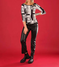 DOLCEZZA Boat Neck Pullover Top in art 04 baisti black white - women's blouse - detail view