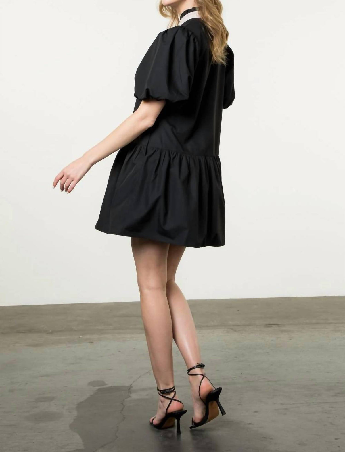 Thml - Puff Sleeve V-neck Dress