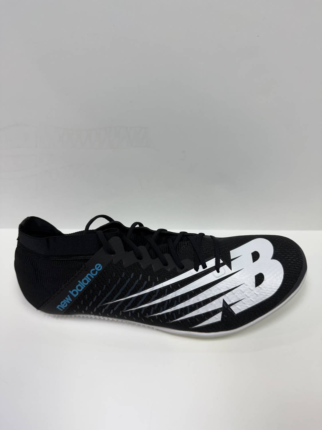 New Balance - Men's Md500 V8 Shoes